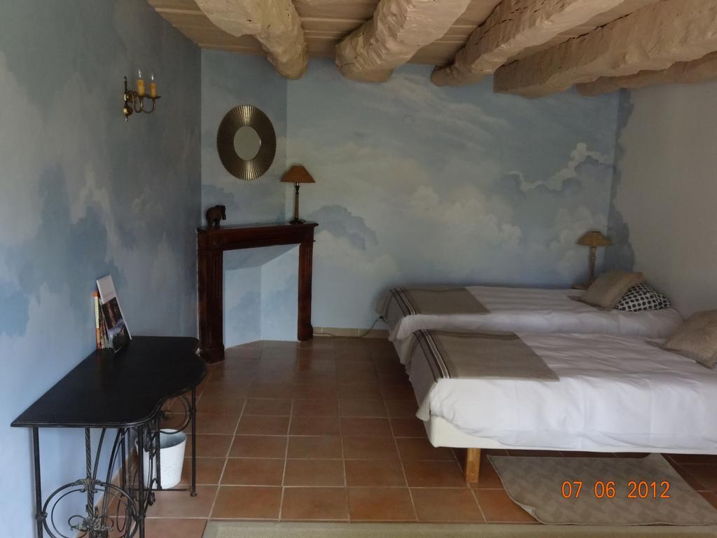 Mas Del Lum Bed and Breakfast Boussac  Rum bild